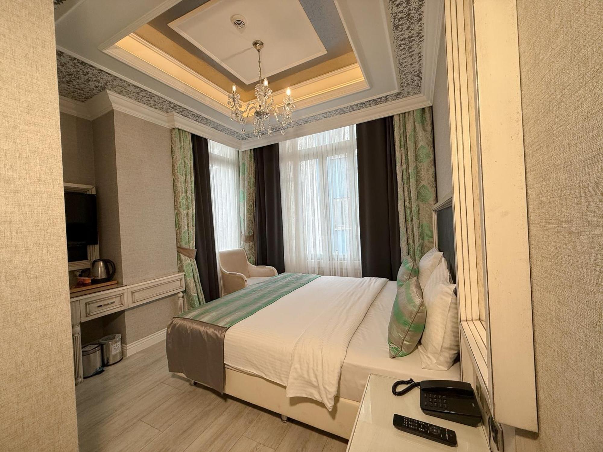 Отель Manesol Old Bosphorus 4*
