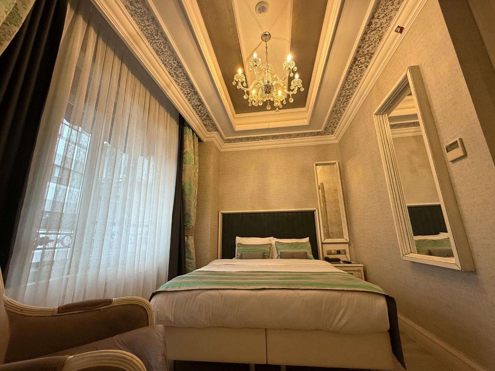 Отель Manesol Old Bosphorus 4*