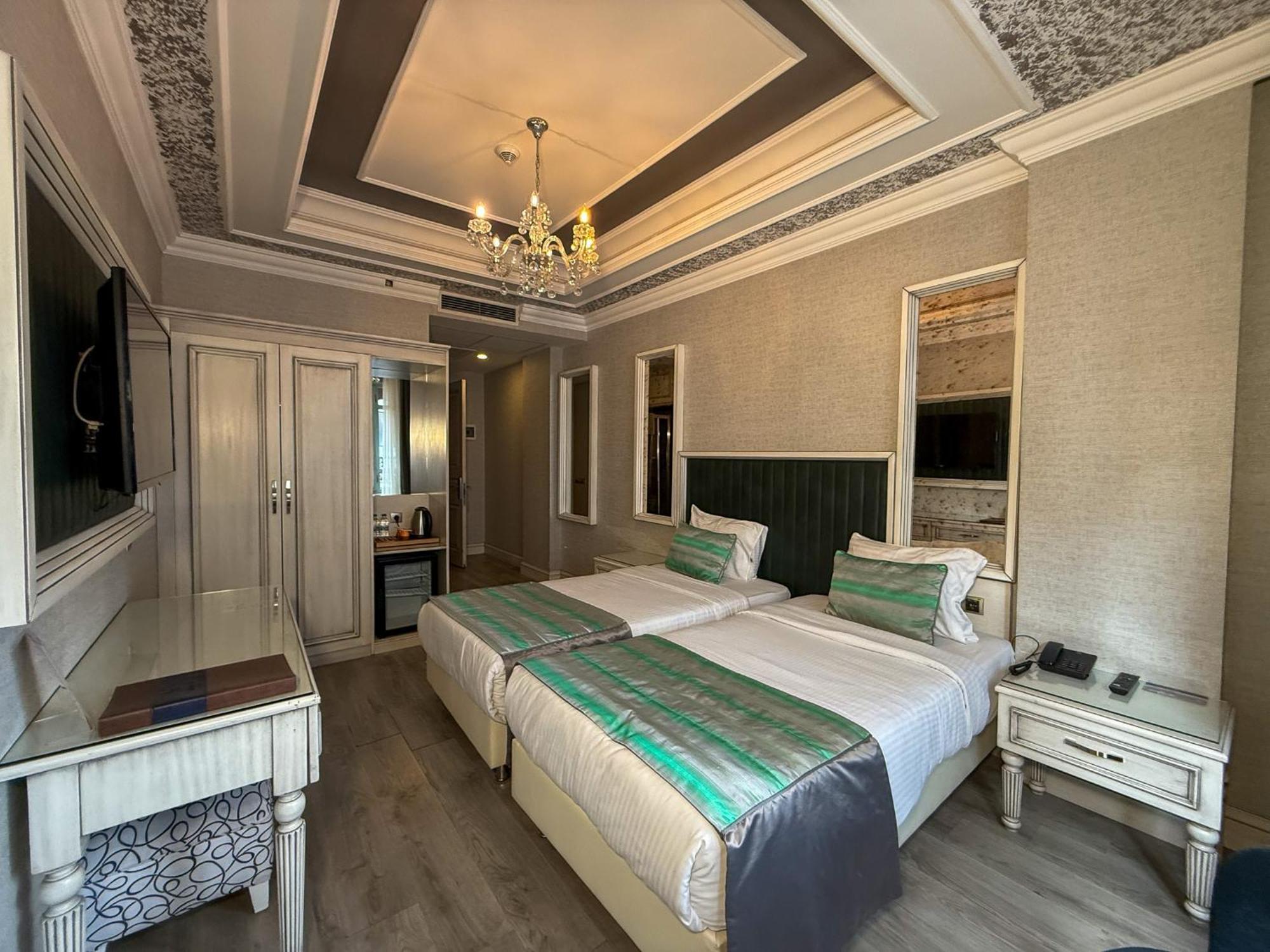 Отель Manesol Old Bosphorus 4*